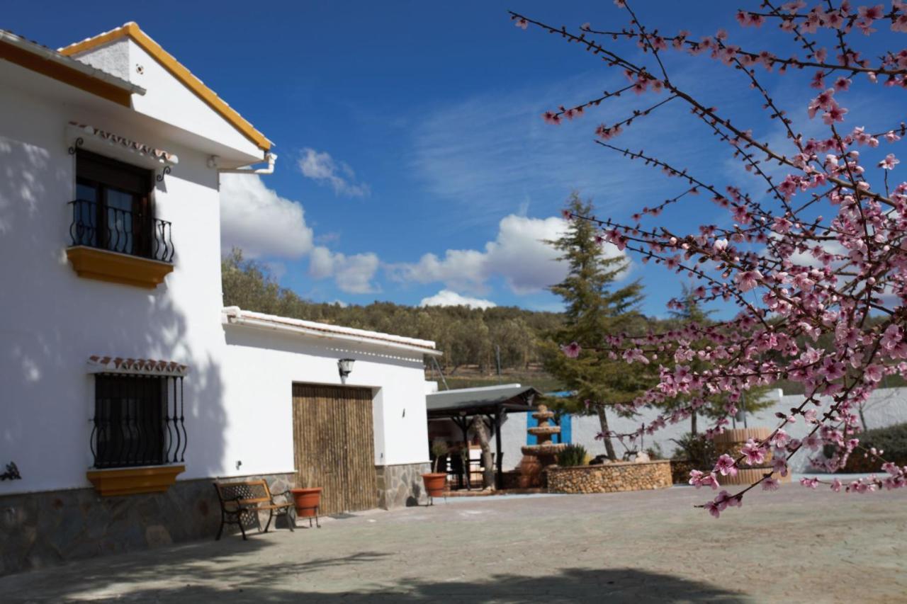 Casa De Las Montanas Villanueva del Trabuco Exteriér fotografie